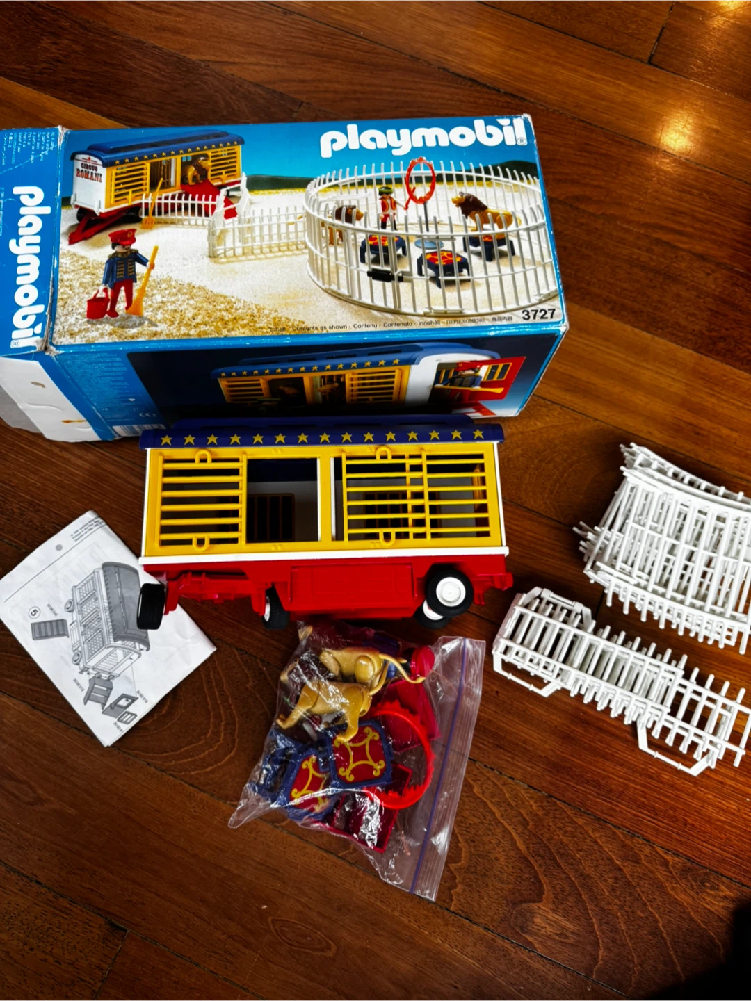 Playmobil 3727 Circus Lion Tamer Set with Trailer and Animals - photo 2