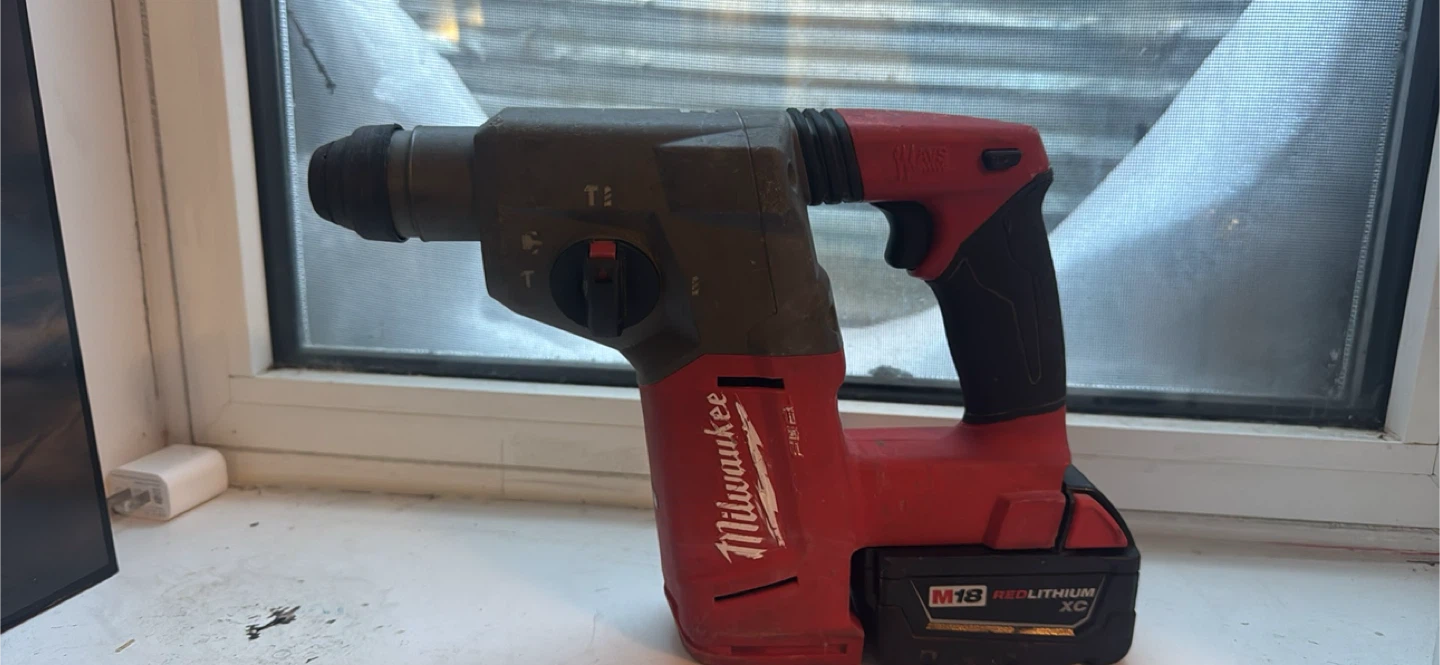 Milwaukee M18 REDLITHIUM XC Rotary Hammer - photo 2