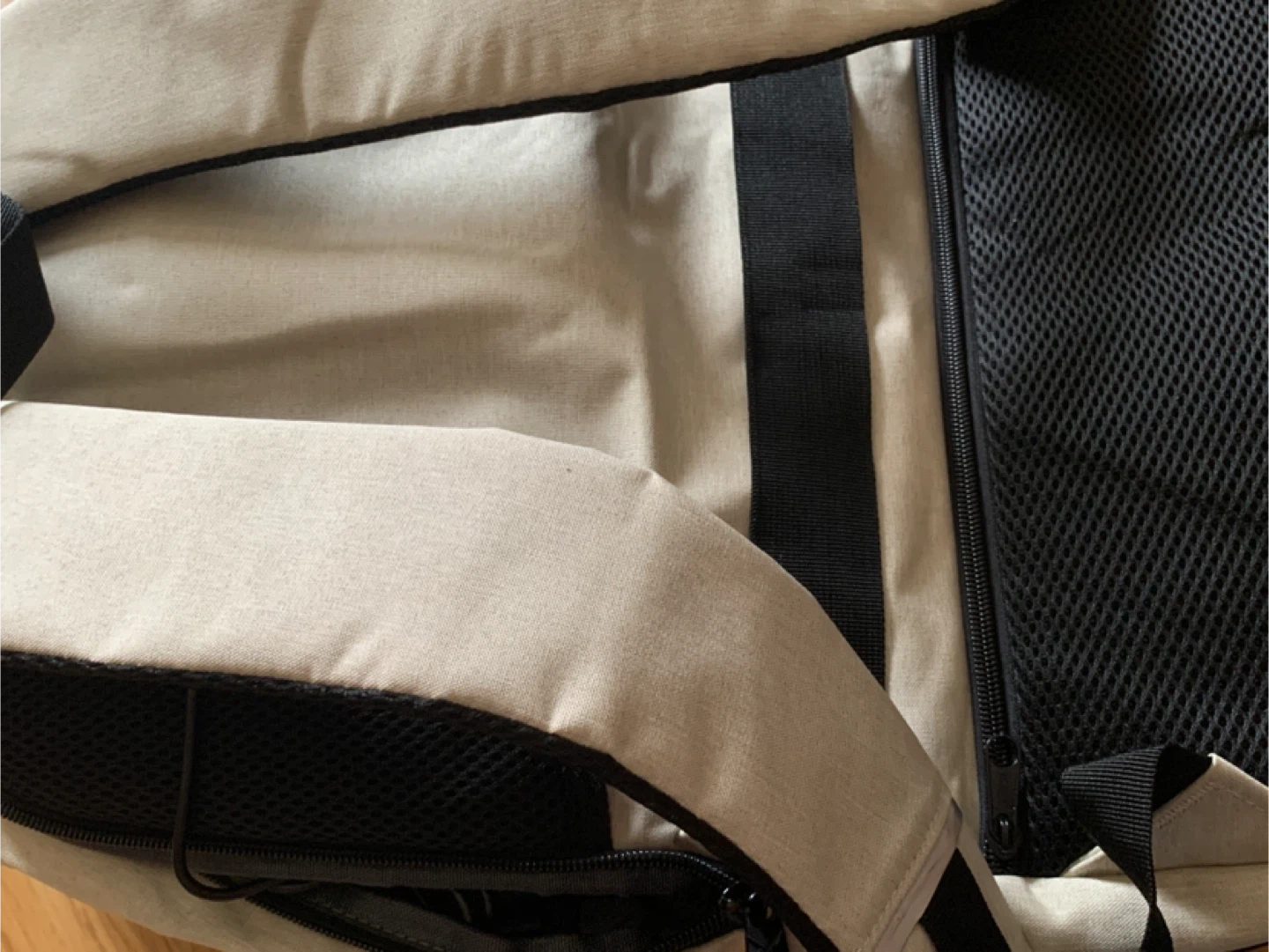 Yamtion Backpack with USB Charging Port - photo 3