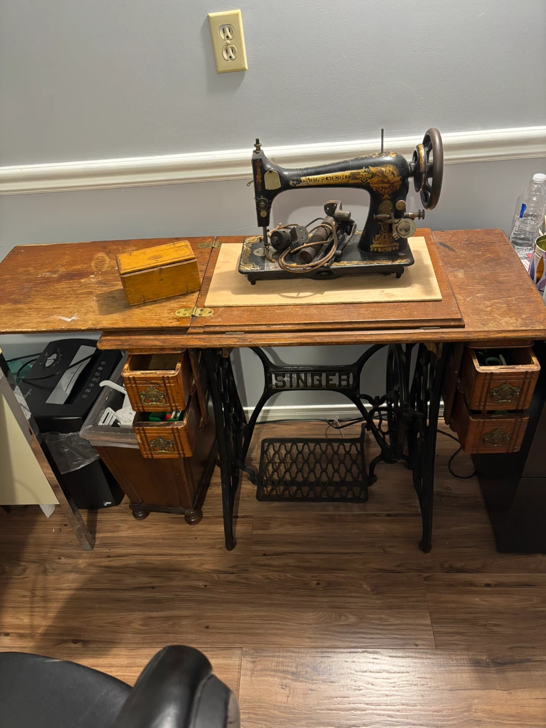 Vintage Singer Sewing Machine with Cabinet