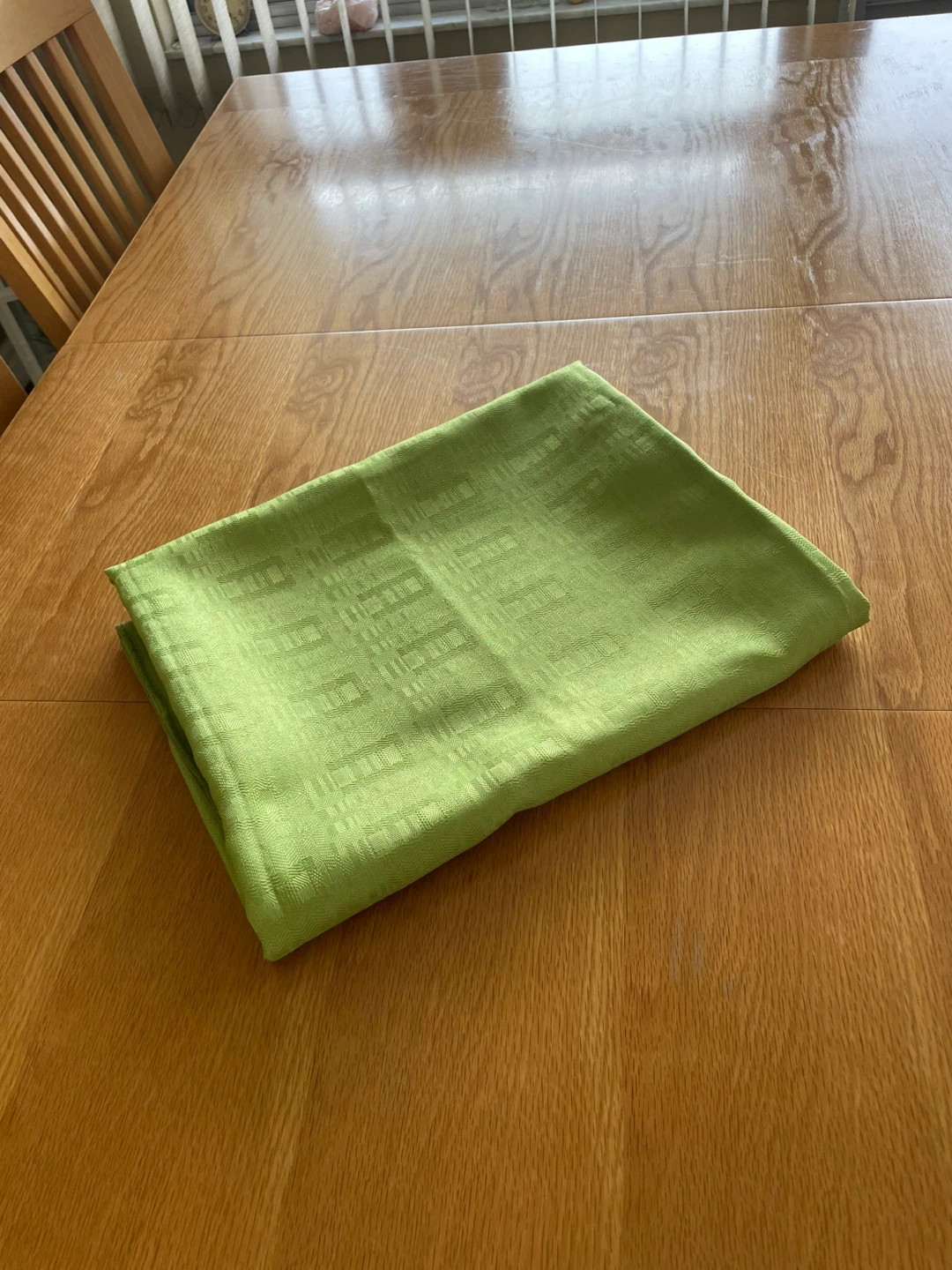 Light Green Tablecloth - photo 2