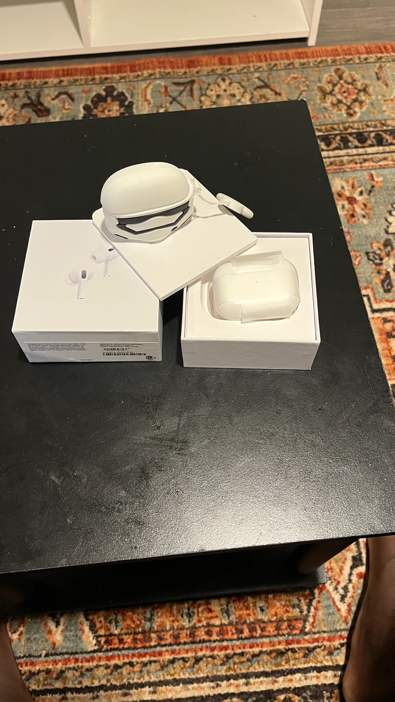 Apple AirPods Pro (2nd Gen) with MagSafe Charging Case - photo 2