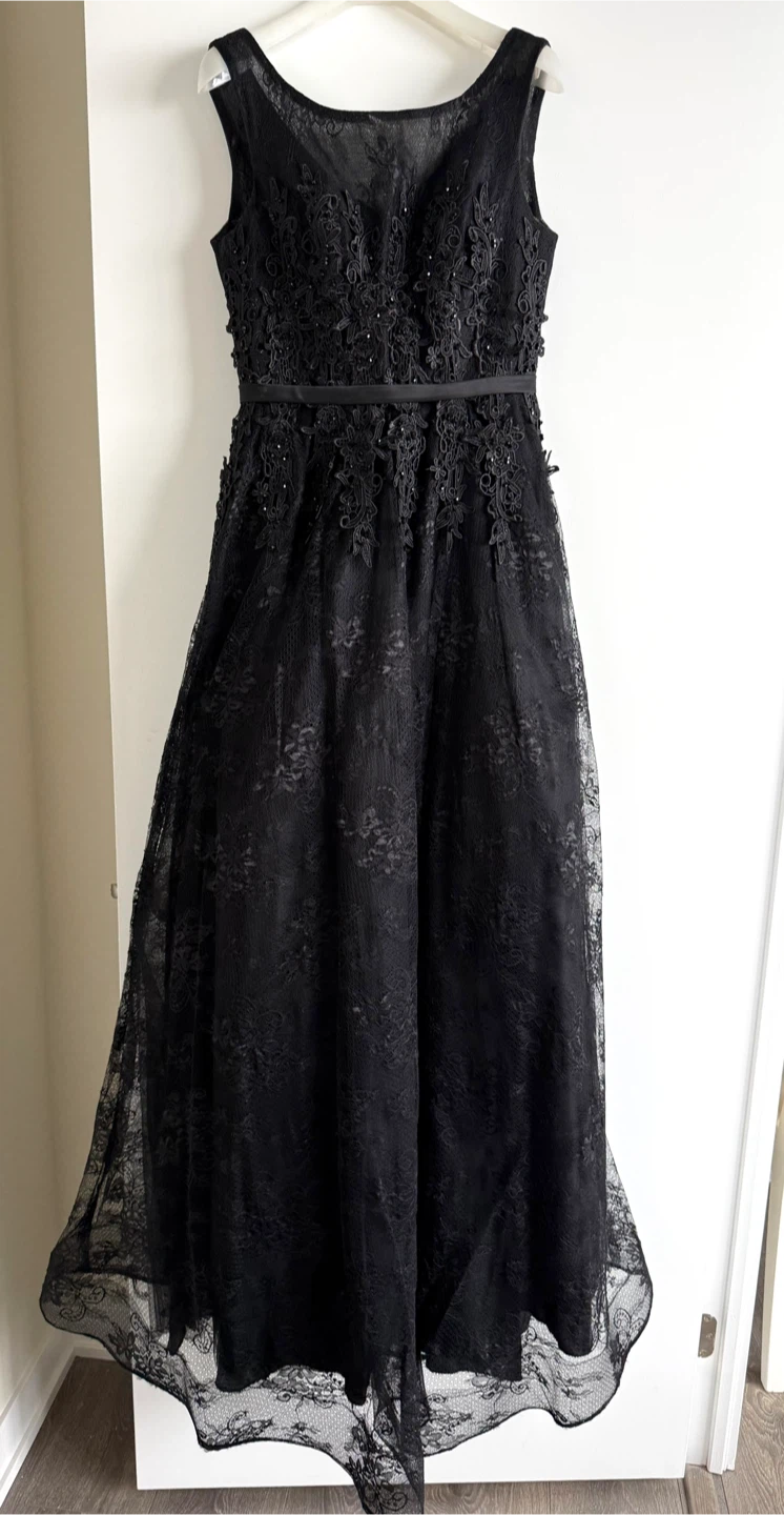 Black Lace Formal Dress