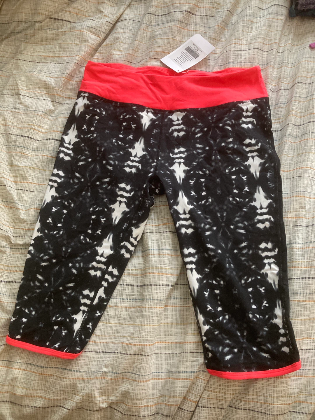 Fabletics Large Rio Run Capri Leggings