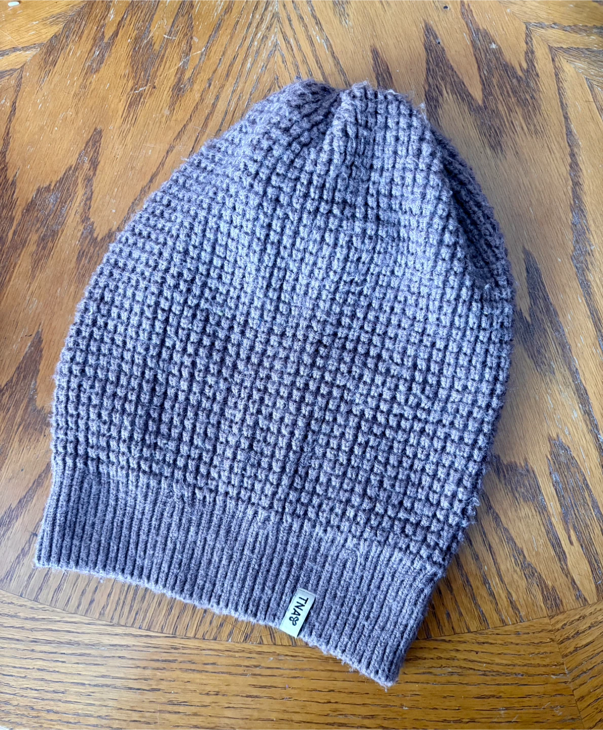 TNA slouched knit beanie 🥕