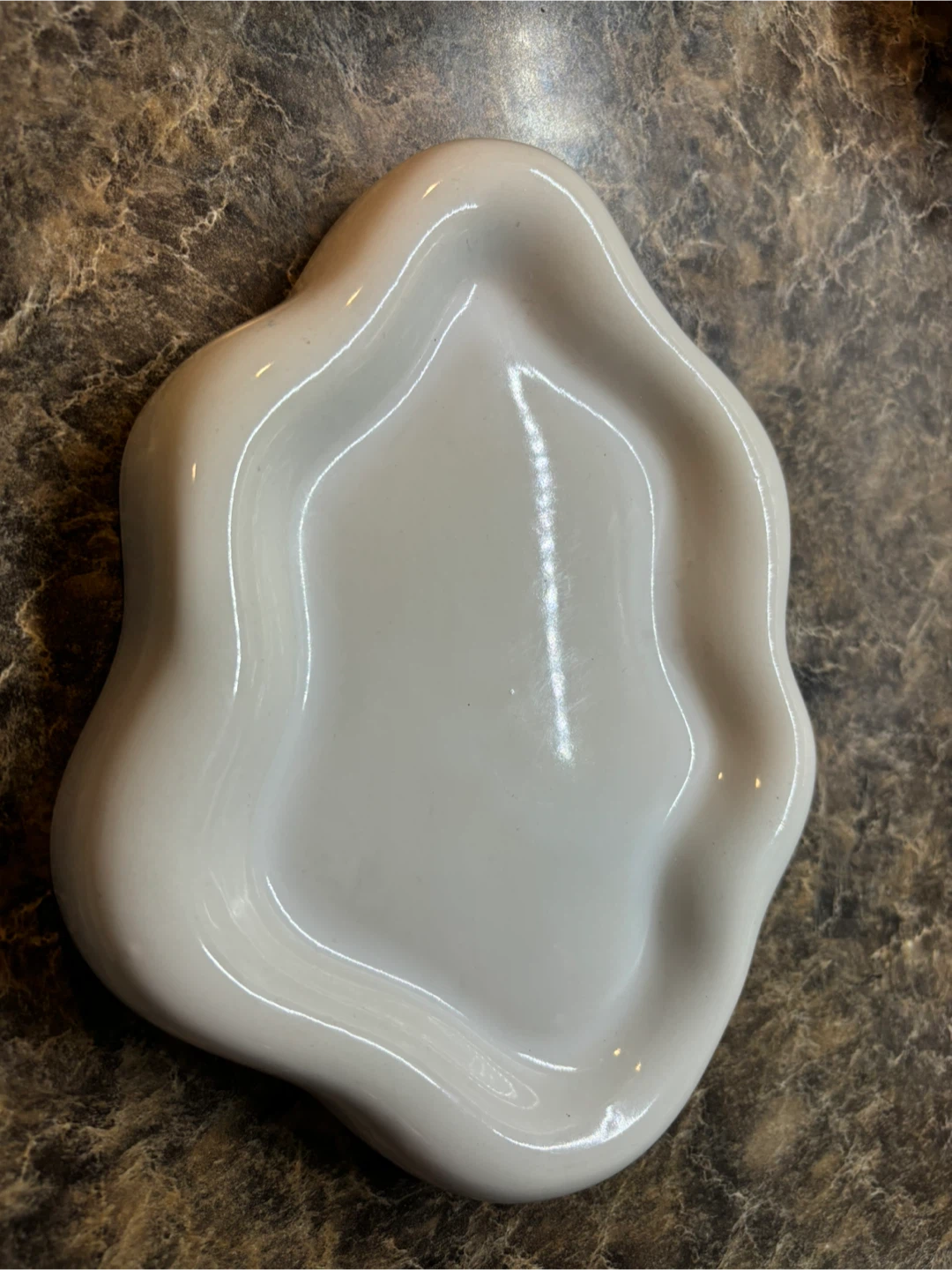 White Ceramic Cloud-Shaped Dish