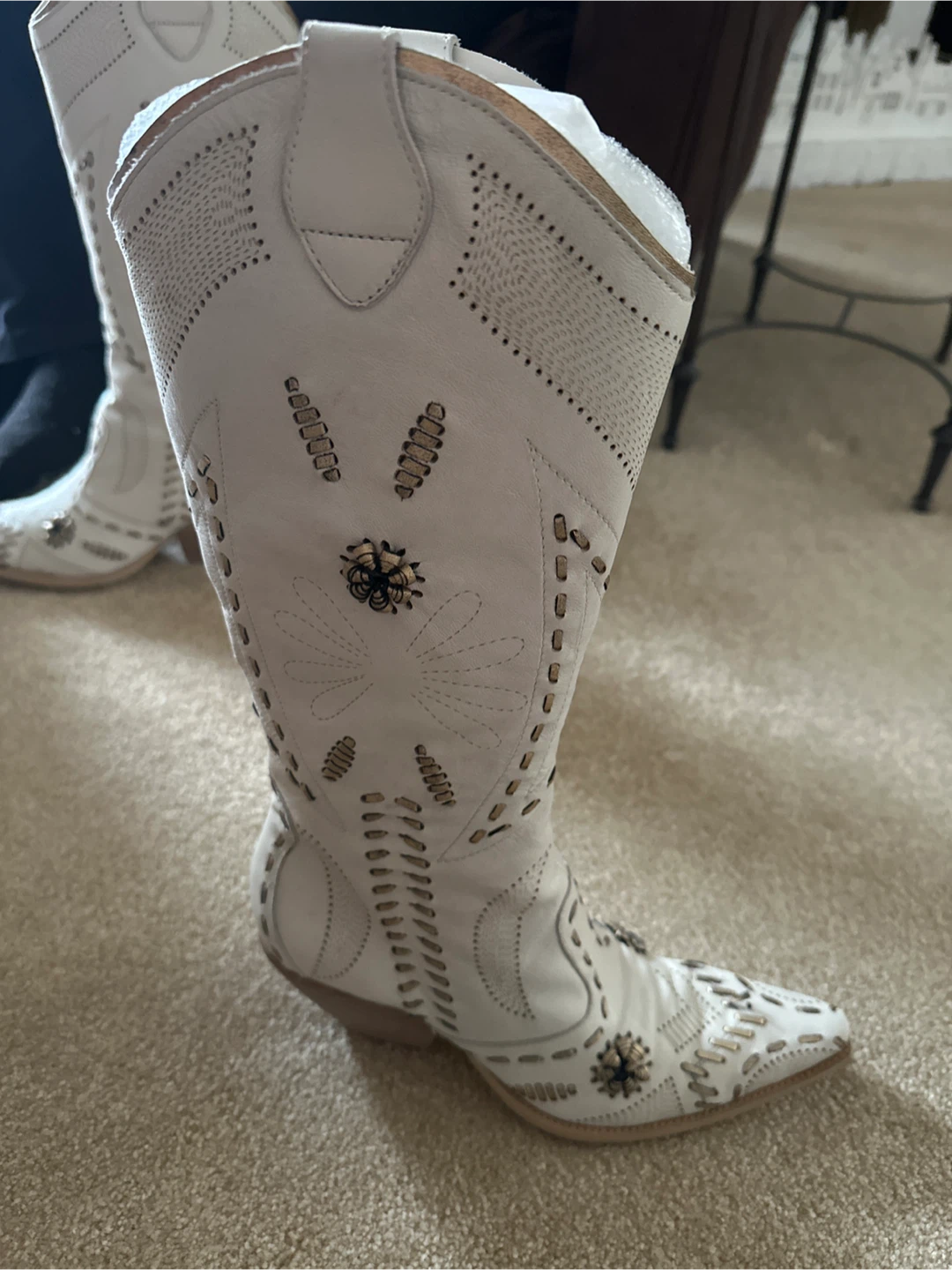 BCBGMaxAzria White Embroidered Western Boots - photo 2