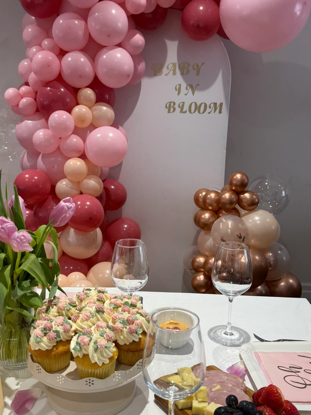 Baby in Bloom Balloon Arch and Decor - photo 3