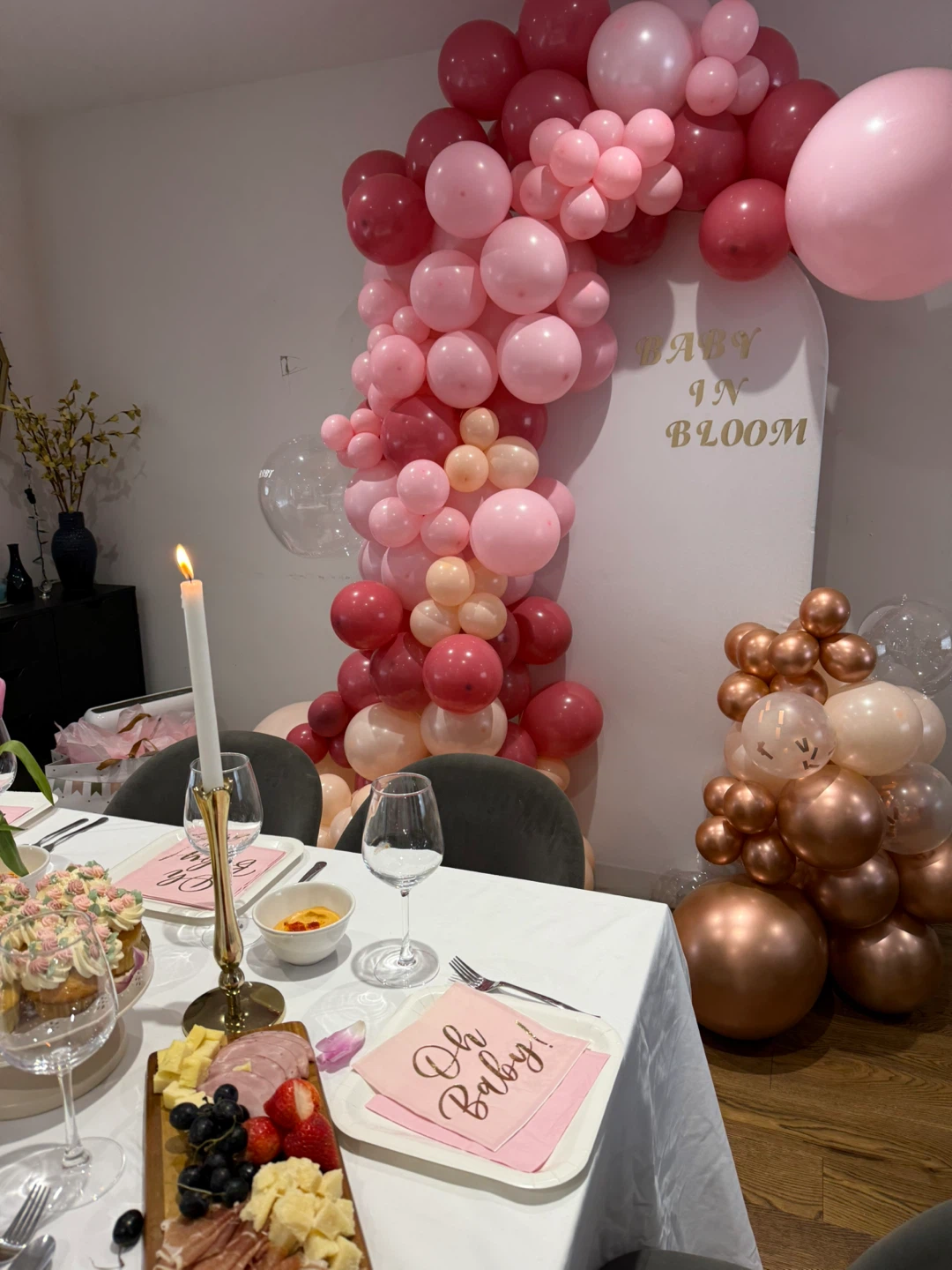 Baby in Bloom Balloon Arch and Decor