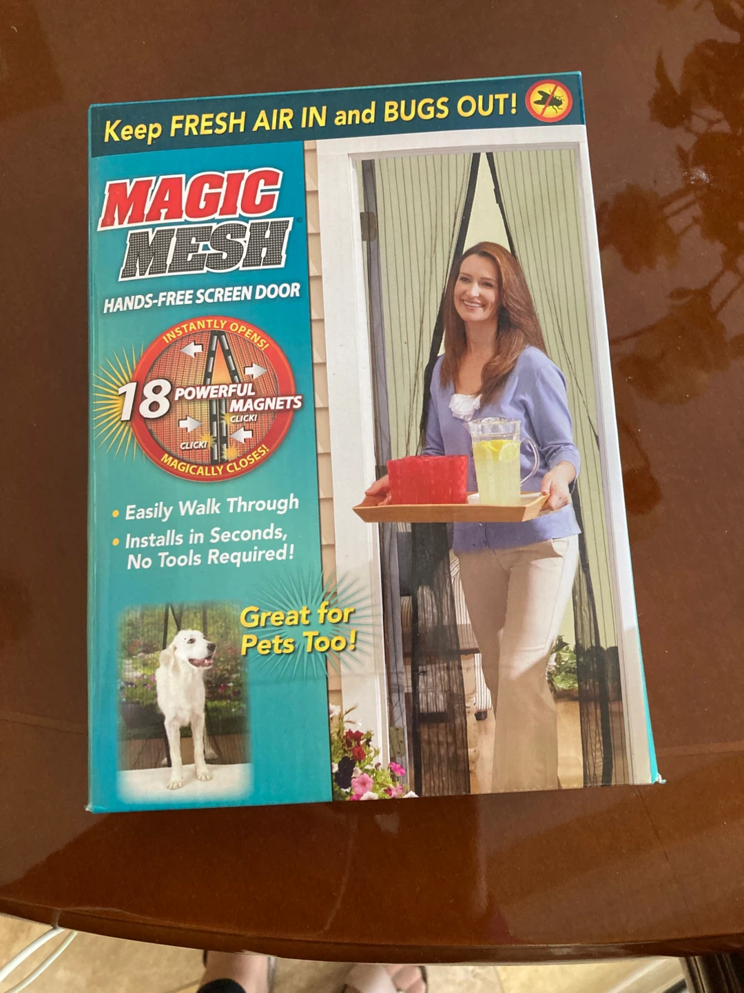 Magic Mesh Hands-Free Screen Door