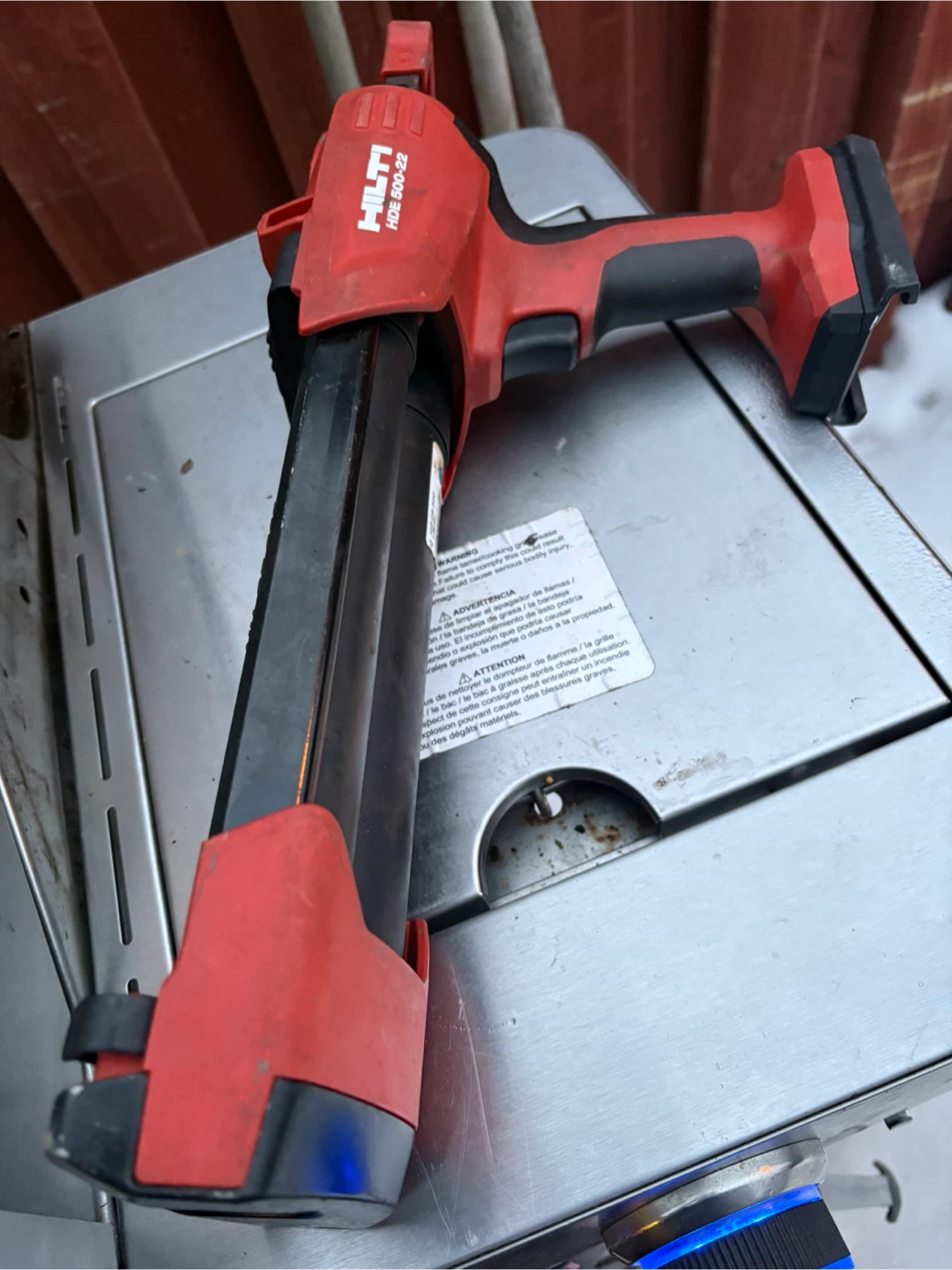 Hilti HDE 500-22 Cordless Dispenser