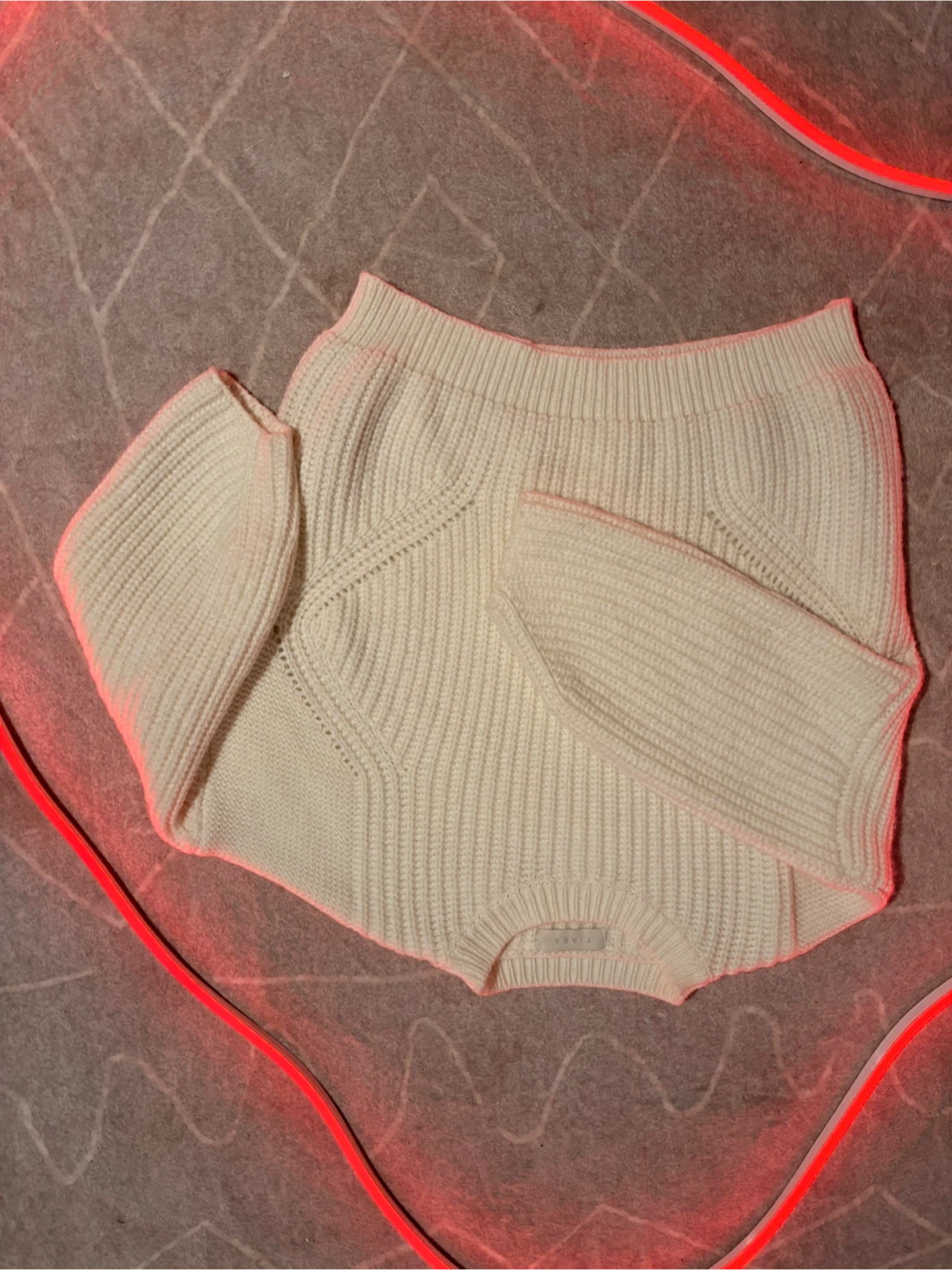 Tiara Cream Knit Sweater - Size Medium - photo 4