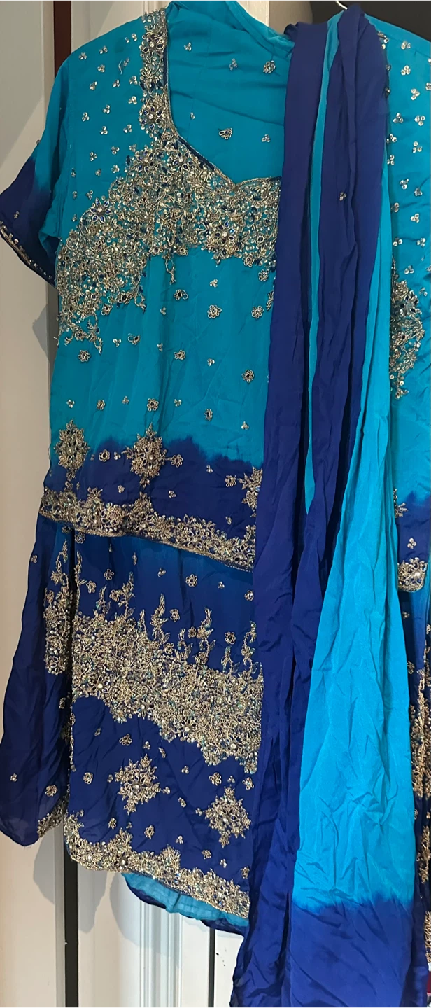 Embellished Blue Ombre Kurti with Scarf