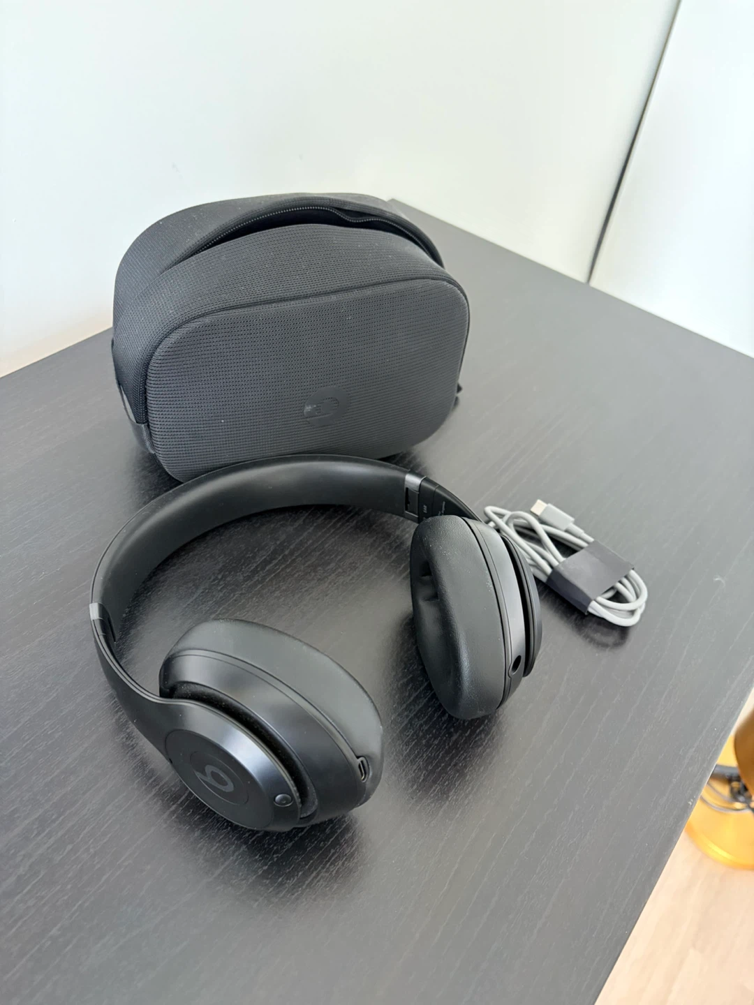 Beats Studio Pro Wireless Noise Cancelling Headphones - Black