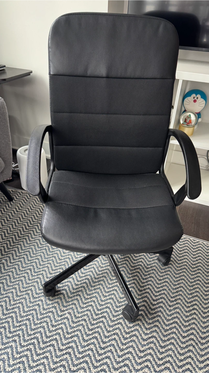 (Moving sale) Black Office Chair - ikea RENBERGET Swivel chair - photo 3