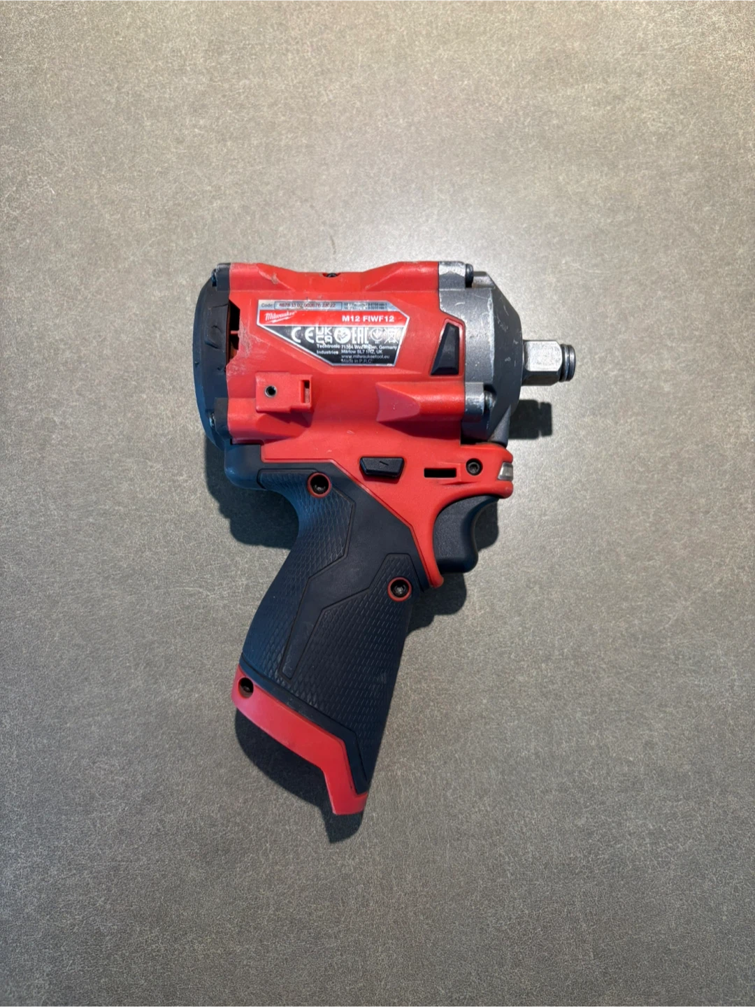 Milwaukee M12 Fuel 1/2” Stubby Impact Wrench - photo 2