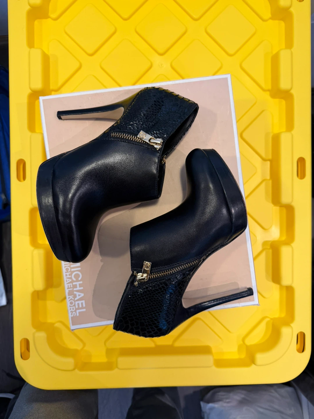 Michael Kors York Bootie Black Leather Ankle Boots Size 7.5