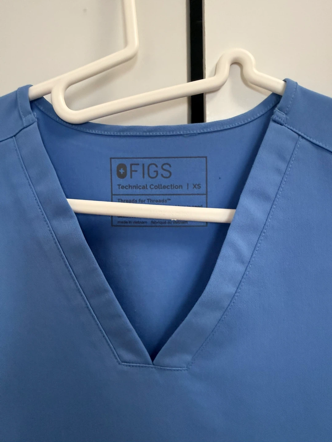 FIGS Technical Collection Scrub Top XS Blue - photo 3