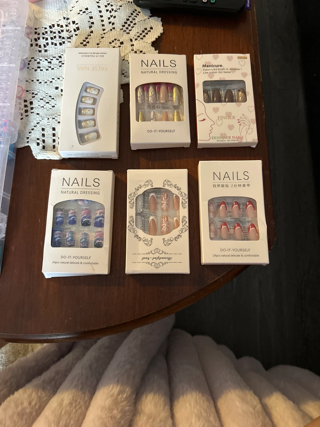 Assorted Press-On Nails (24 Pcs Each)
