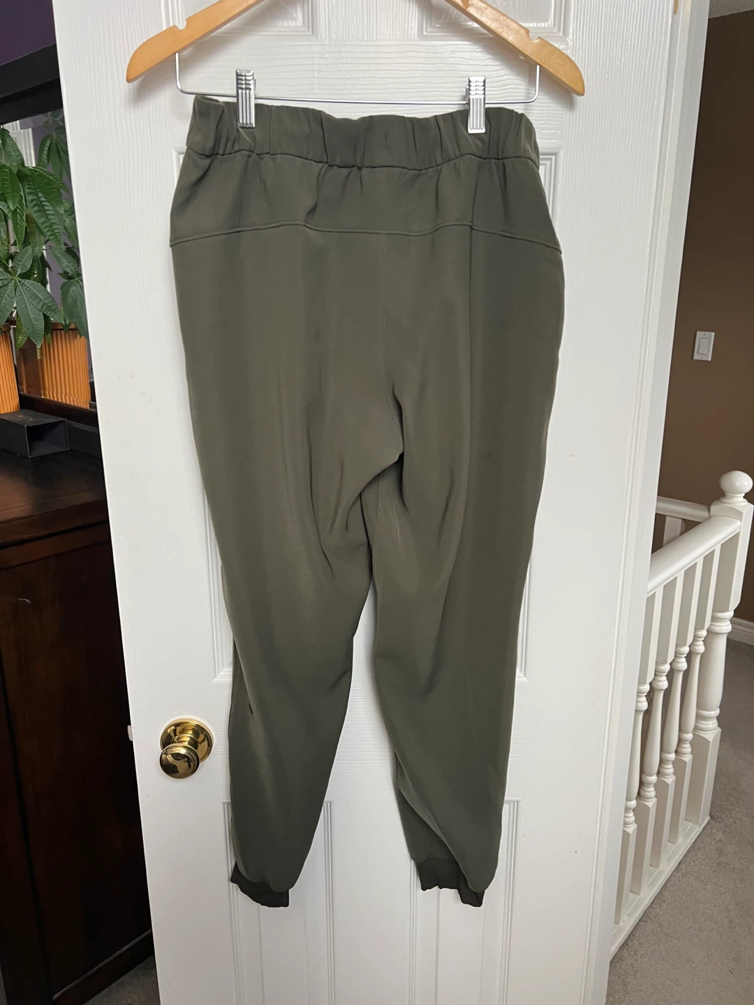 Lululemon Women's Jogger Pants Size 8 Olive Green - photo 2