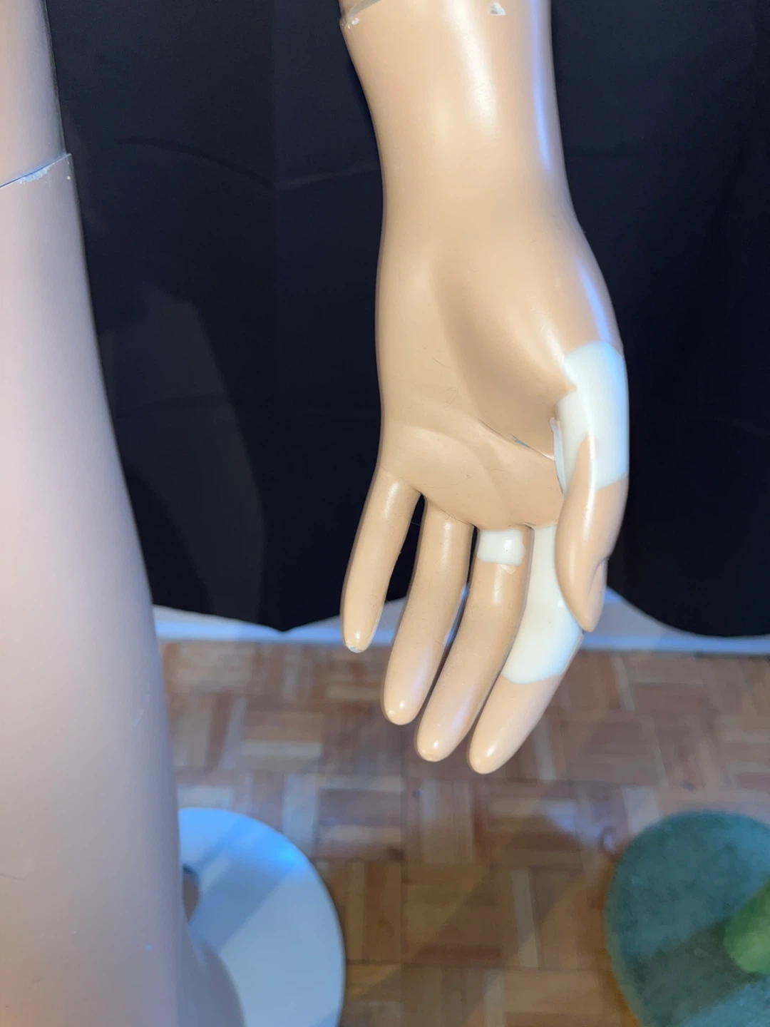 Pair of Female Mannequins - photo 2