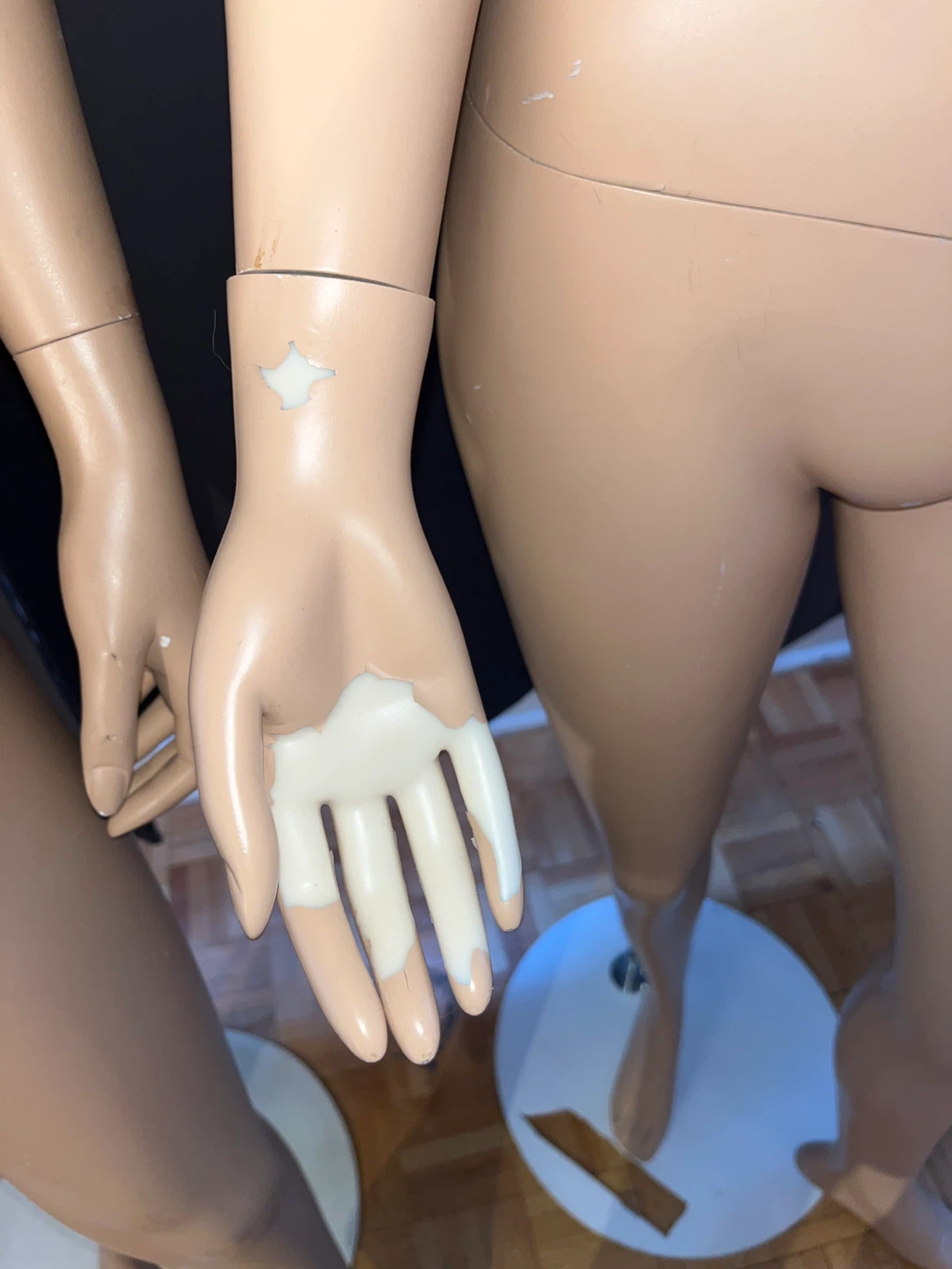 Pair of Female Mannequins - photo 3