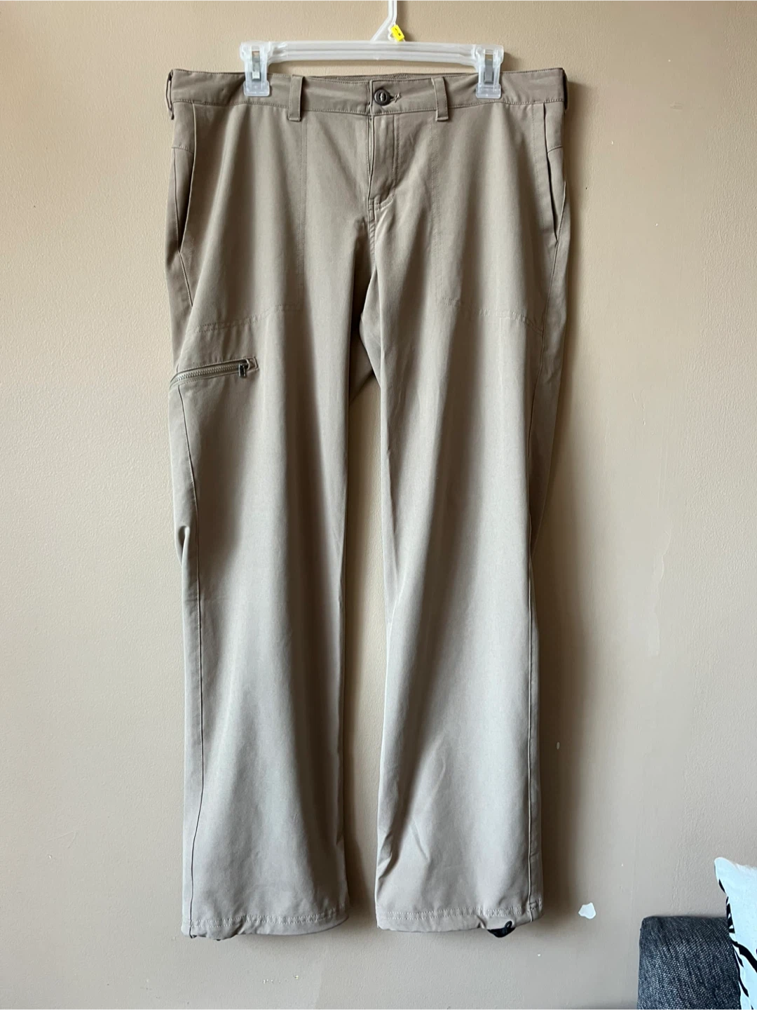 Patagonia Women's Size 10 Khaki Cargo Pants - photo 2