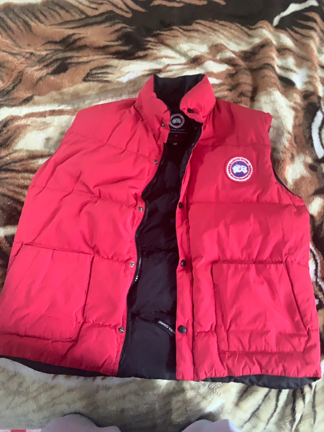 Canada Goose Red Puffer Vest - M/P