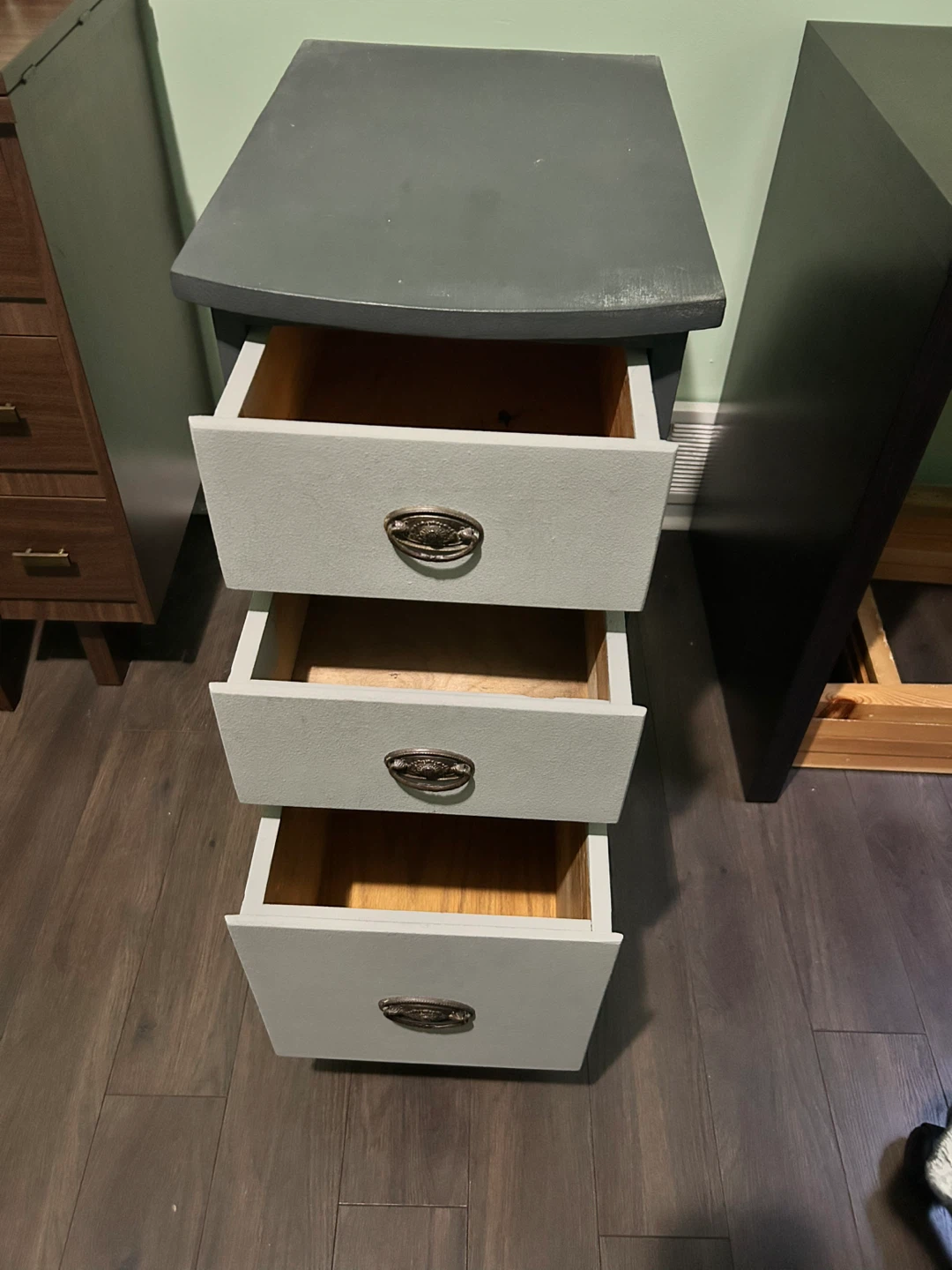 Grey 3-Drawer Small Cabinet - photo 2