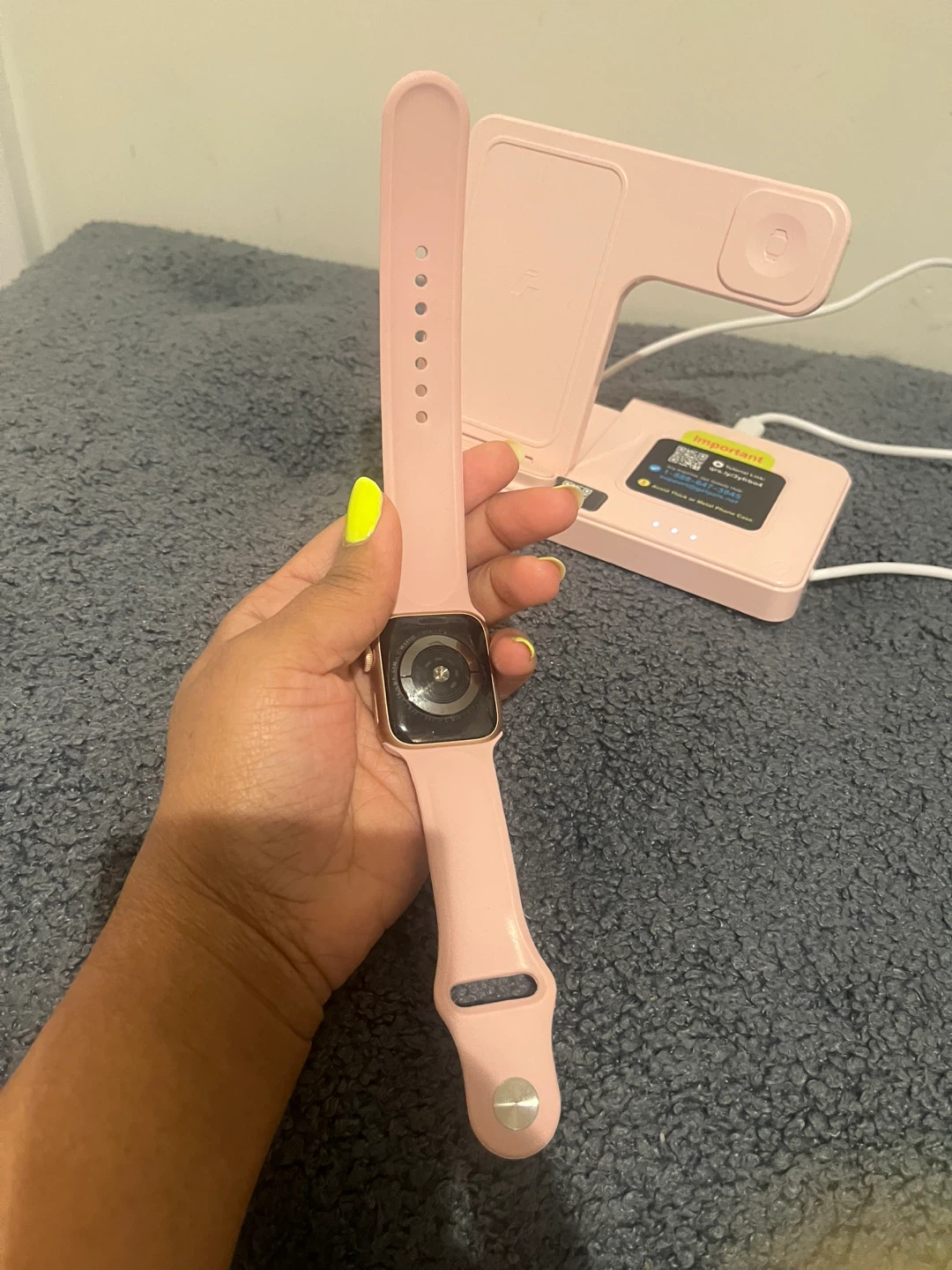 Restored Apple Watch Series 5 40mm - photo 4