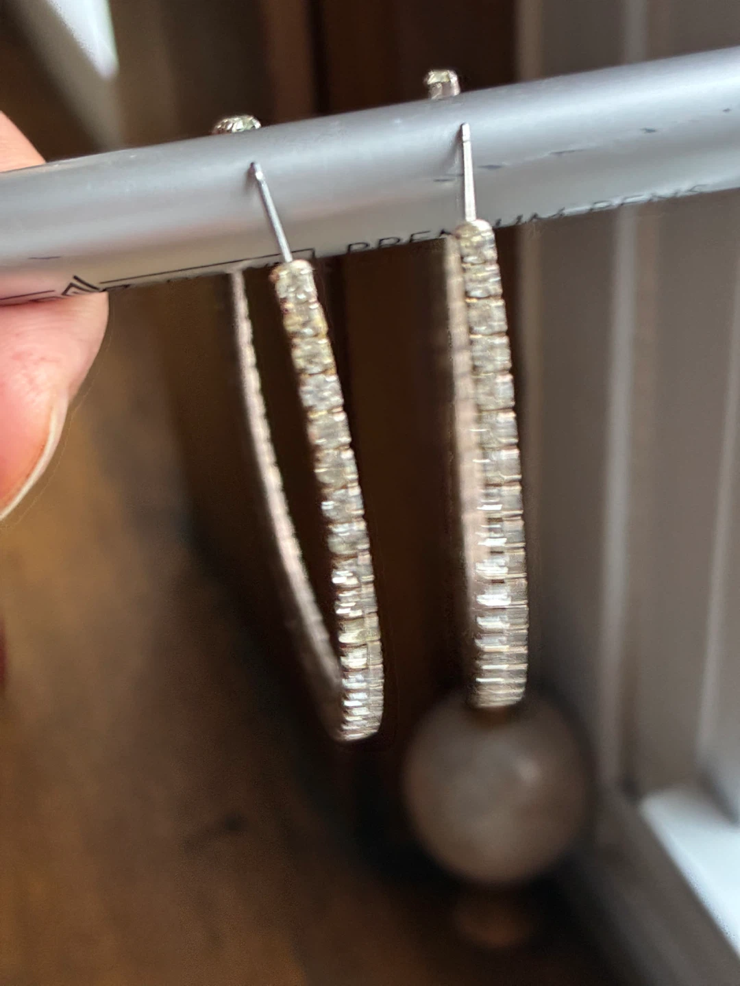 $5.00  rhinestone hoop earrings 2 inches big  costume jewellery - photo 3
