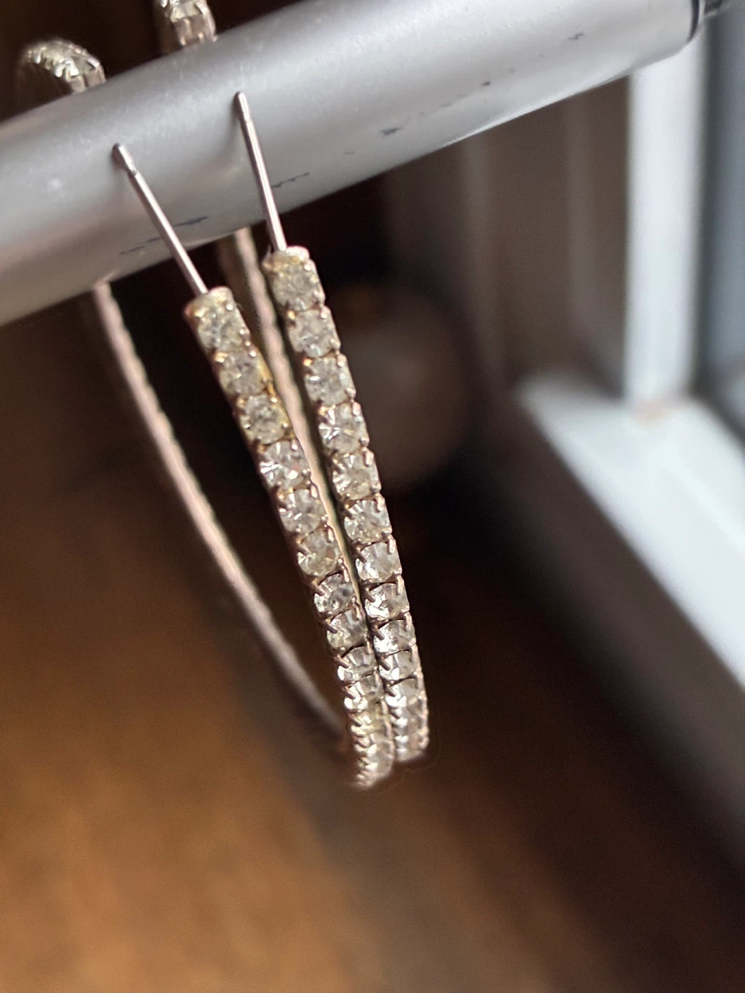 $5.00  rhinestone hoop earrings 2 inches big  costume jewellery - photo 4