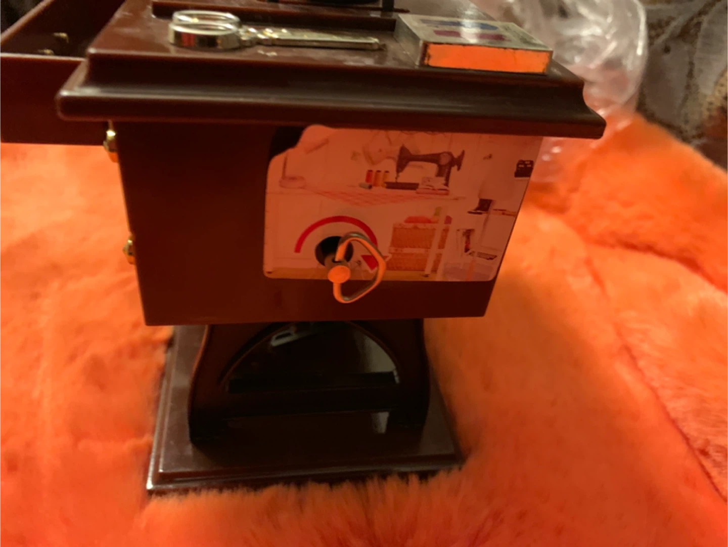 New Music Sartorius Model Sewing Machine Music Box - photo 3