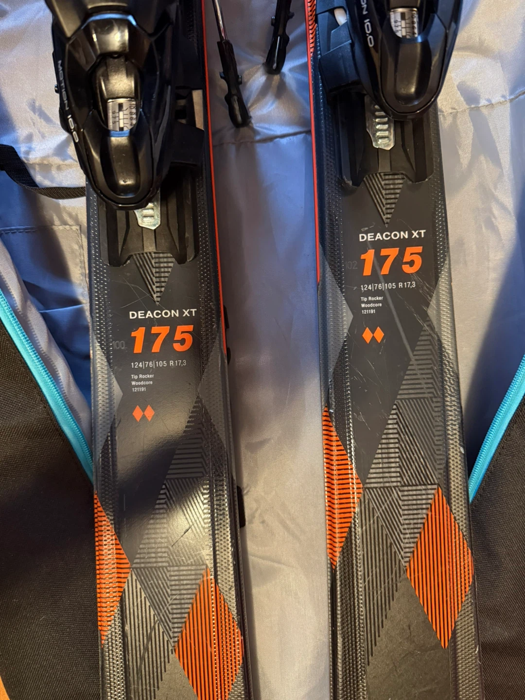 Volkl Deacon XT 175cm Skis with Bag - photo 2