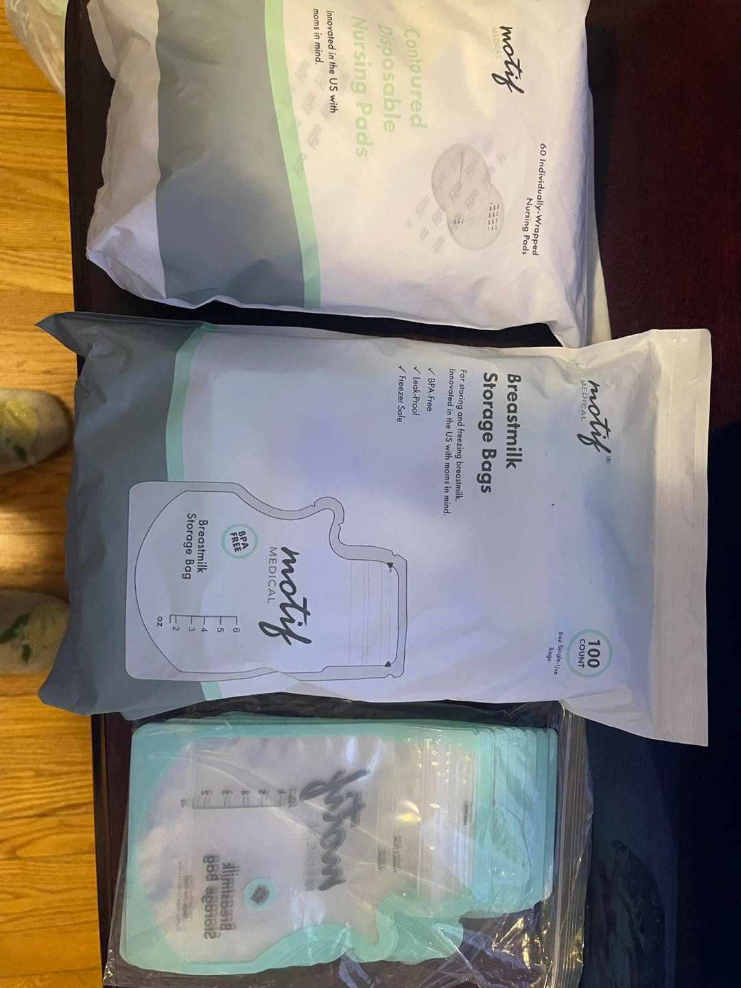 Motif Medical Breastmilk Storage Bags & Nursing Pads Bundle