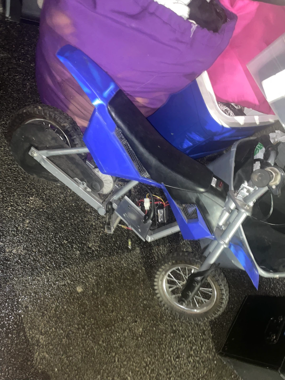 Razor MX350 Electric Dirt Bike - photo 2