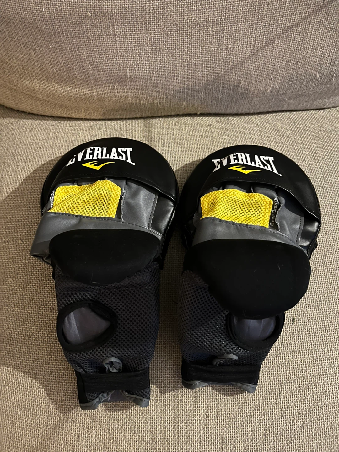 Everlast Boxing Punch Pads + Mitts - photo 2