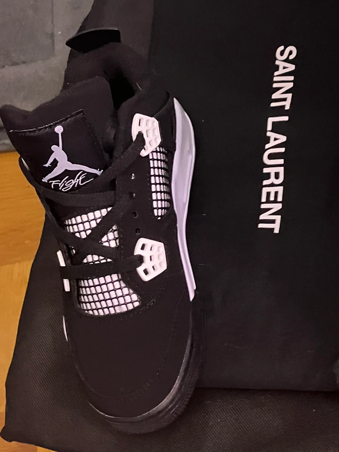 Nike Air Jordan 4 "White Thunder” - photo 2