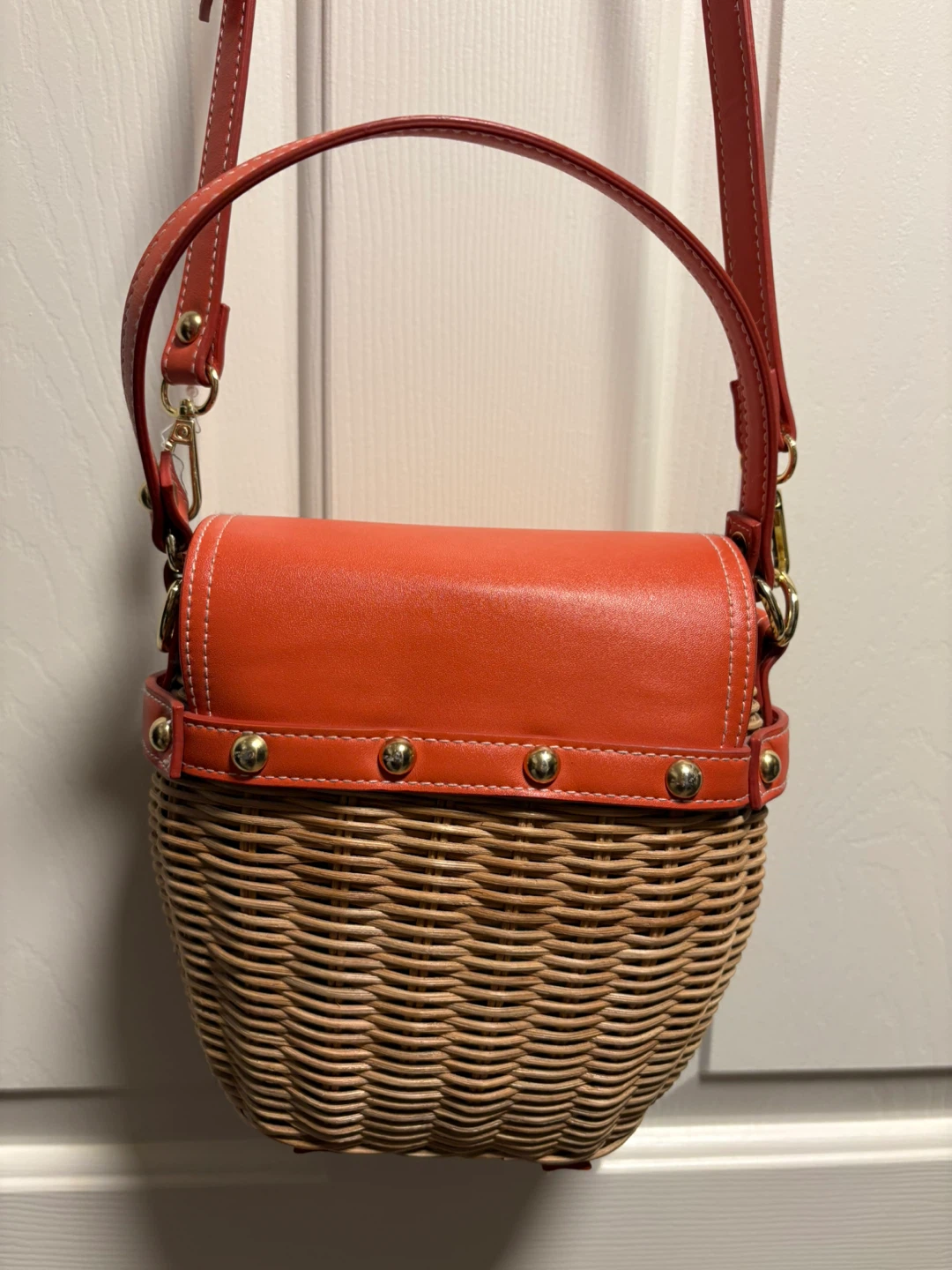 Woven Rattan Crossbody Bag with Orange Faux Leather Lid - photo 5