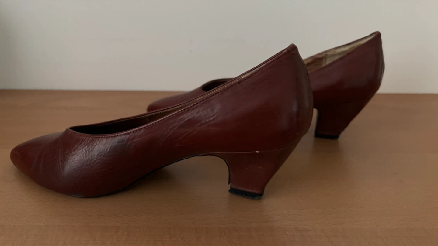 Women's Burgundy Leather Heels