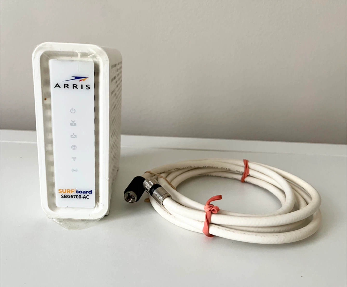 Arris SURFboard SBG6700-AC DOCSIS 3.0 Cable Modem WiFi Router - photo 2