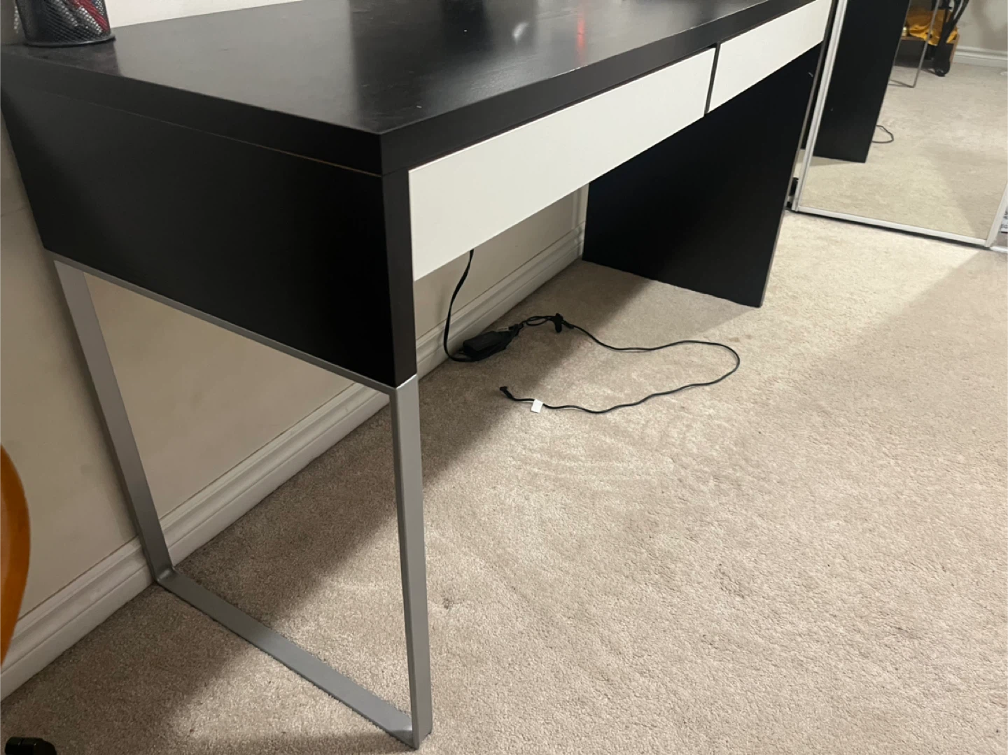 Black and White Desk with Two Drawers - photo 5