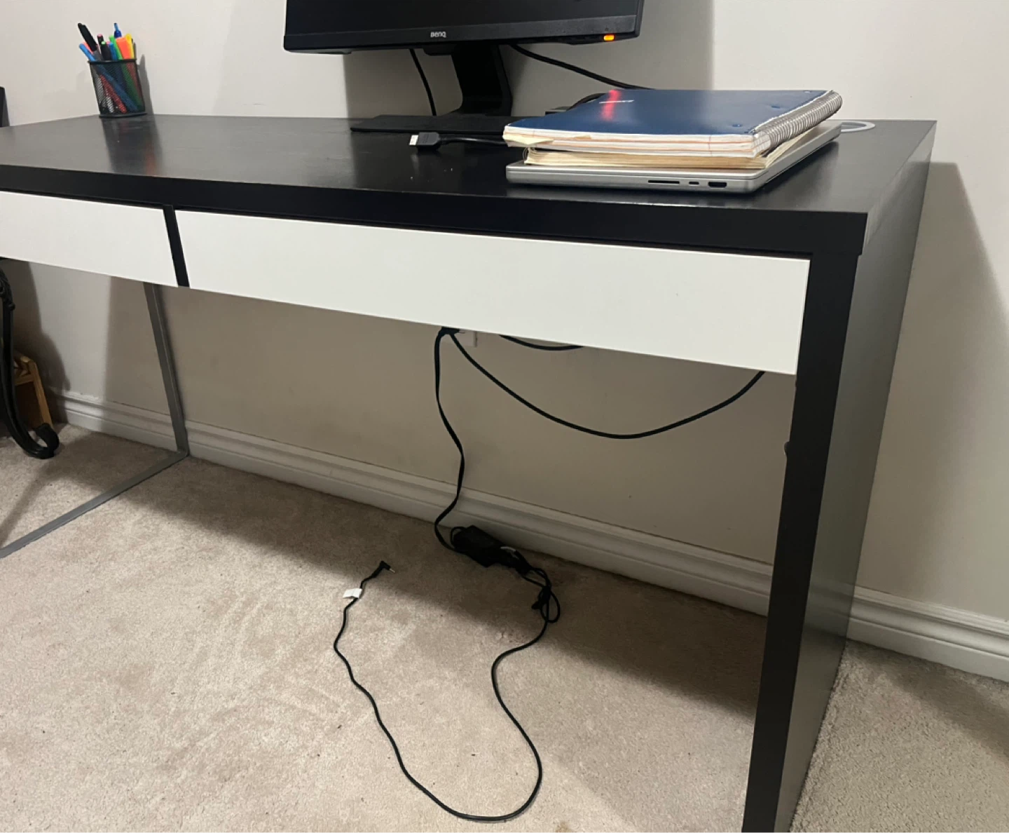 Black and White Desk with Two Drawers - photo 4
