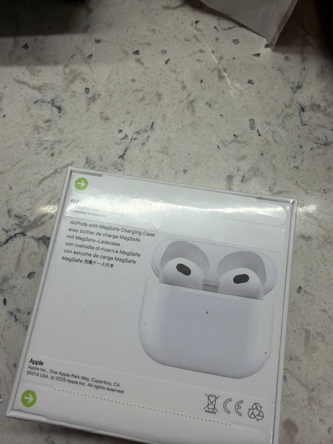 Apple AirPods (3rd generation) with MagSafe Charging Case - photo 2