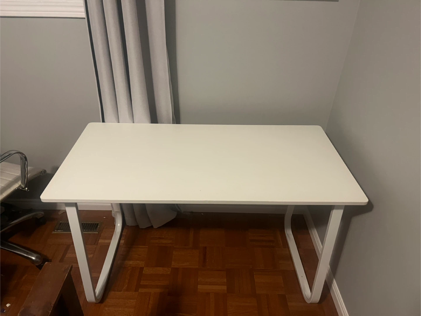 White Study Desk - photo 3