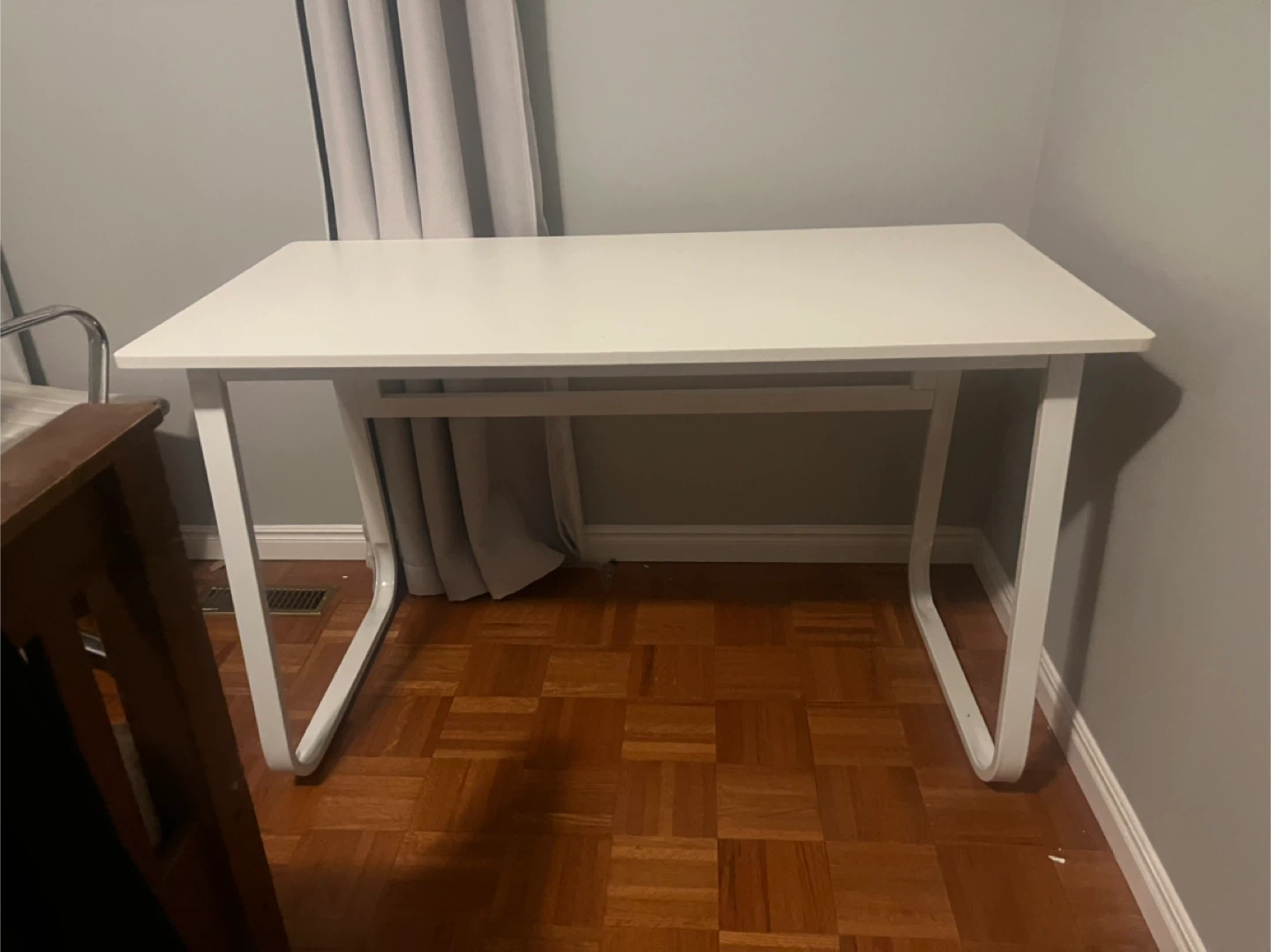 White Study Desk - photo 4