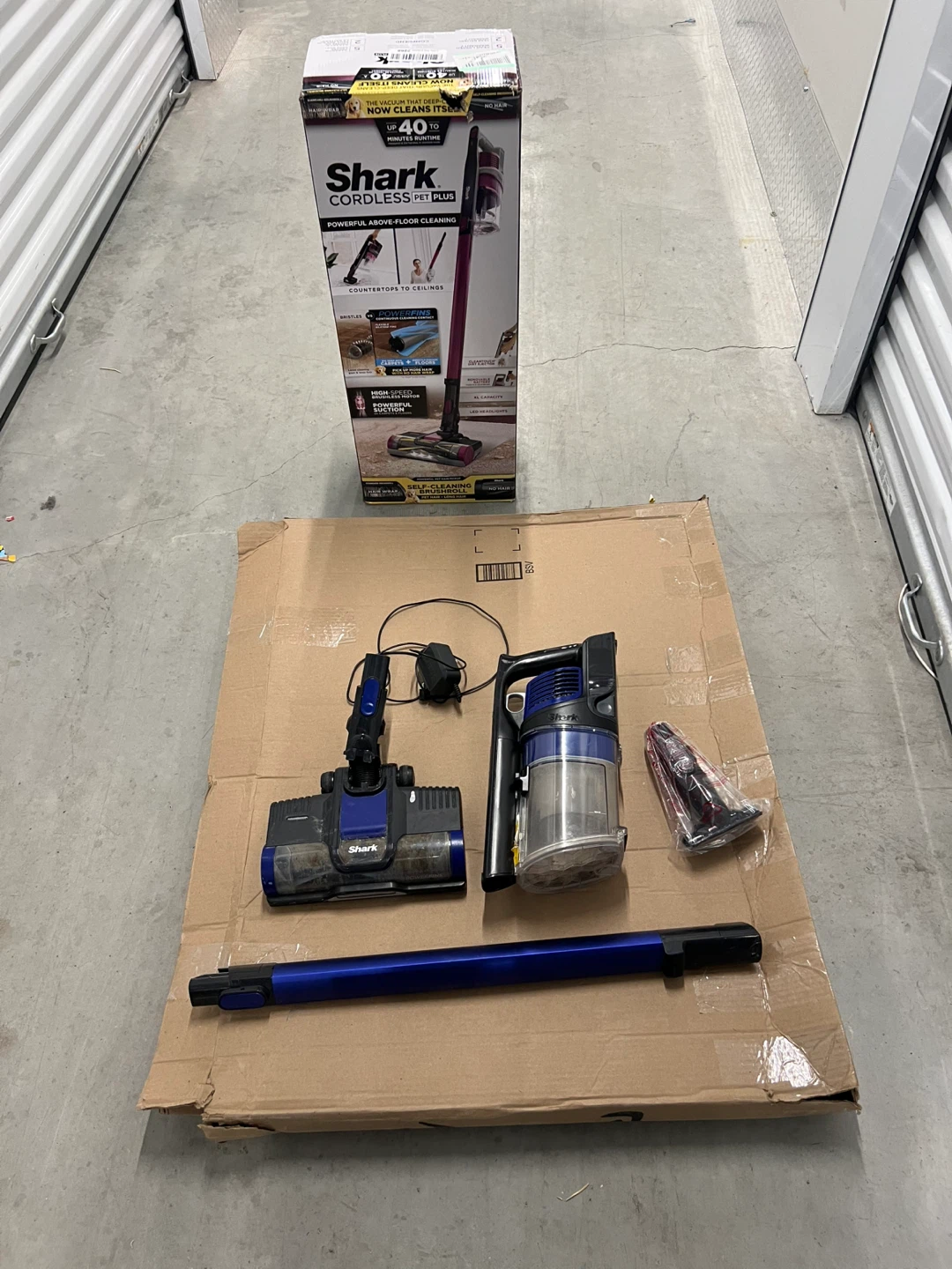 Shark IZ162HC, Rocket Pet Pro Cordless Stick Vacuum - photo 3