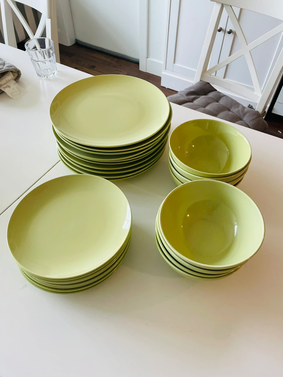 IKEA plates set x26 pieces