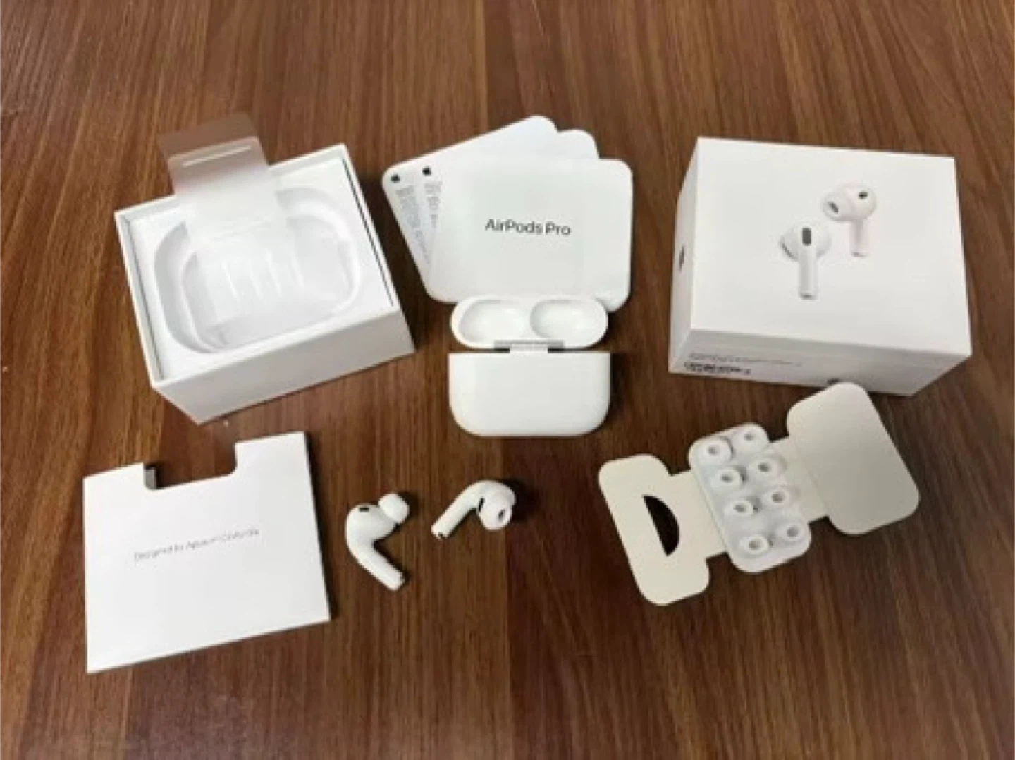 Apple AirPods Pro (3rd Generation) with Charging Case - photo 2