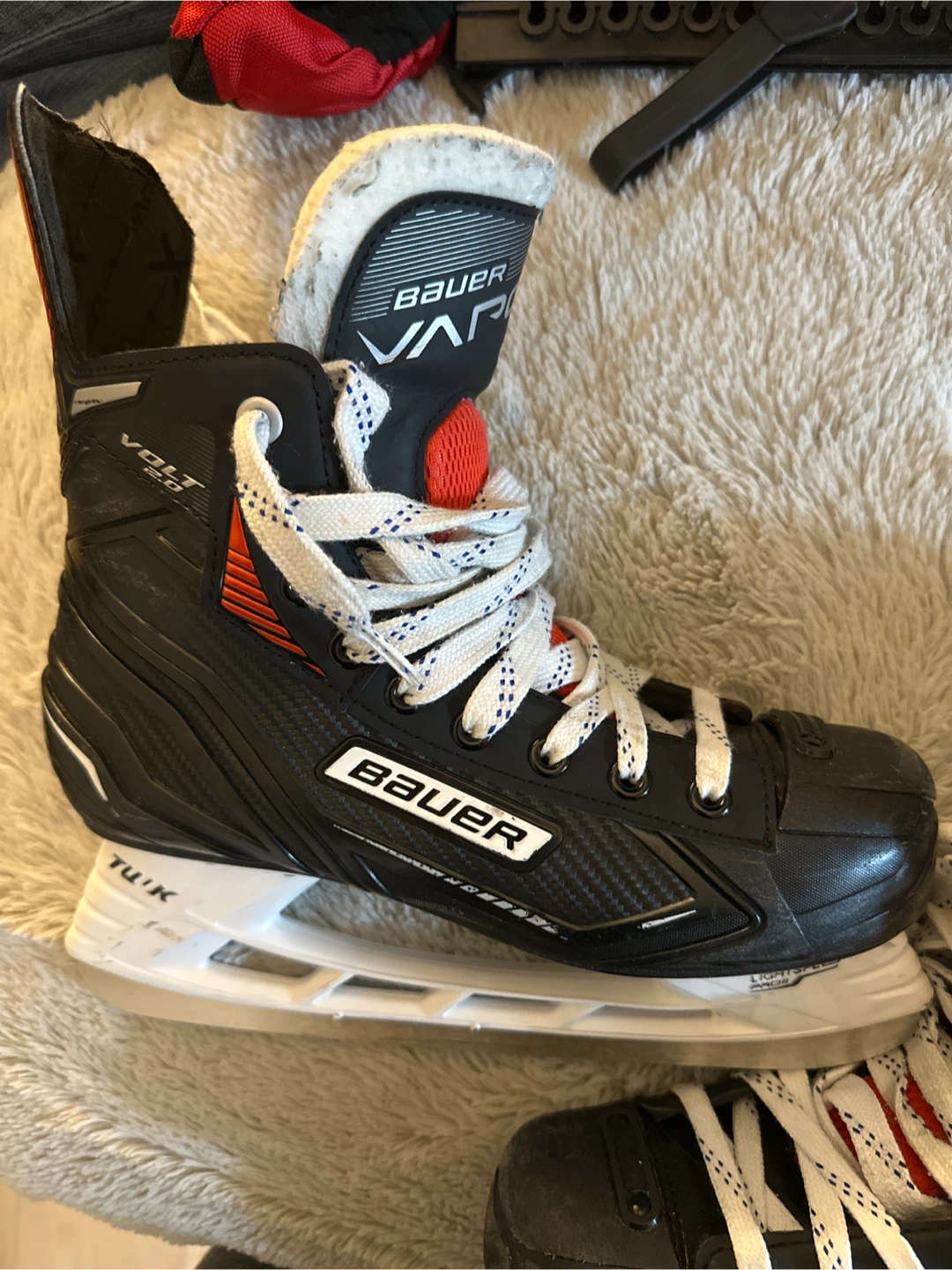 Bauer Vapor Volt 2.0 Hockey Skates - photo 2